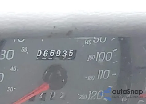 1999 Mercury Grand Marquis Gs из США, поврежденный, VIN 2MEFM74W9XX664829